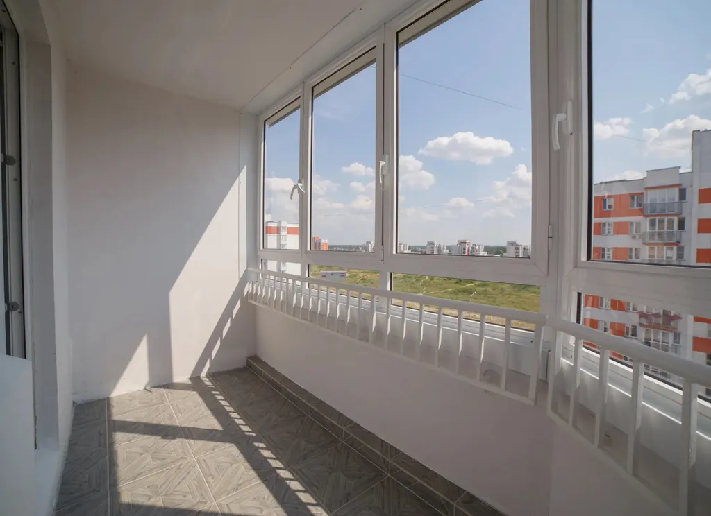 Современные двухкомнатные апартаменты возле ледового дворца