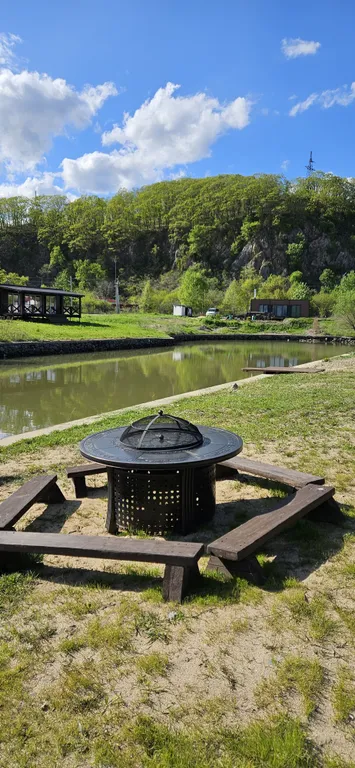 Дом, баня, чан, рядом с морем п.Волчанец кп.Венеция Приморский край