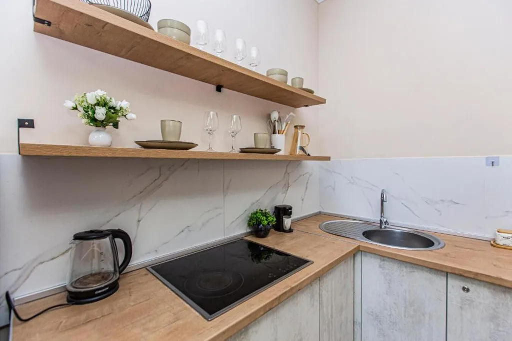 3-ком квартира Bayhouse около ТРЦ MEGA Alma-Ata для 6-х гостей