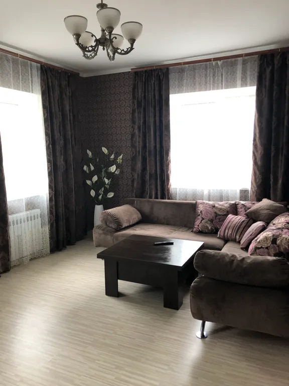 3-комнатная Квартира — аренда посуточно в Шадринск