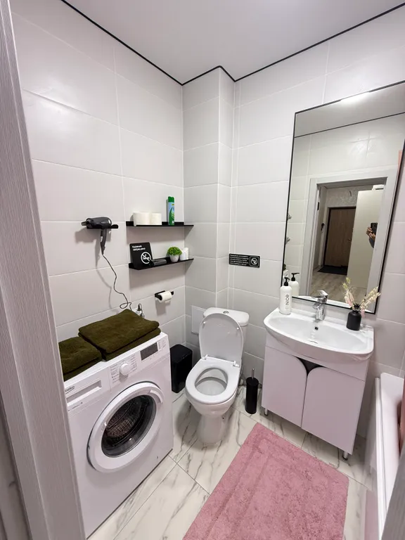 Уютная просторная кв в центре МКР1