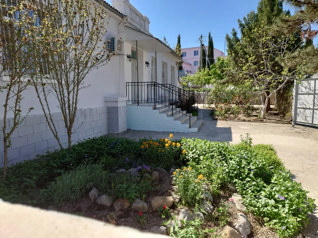 Коттедж Двухкомнатная квартира в живописном месте — аренда посуточно в Судак