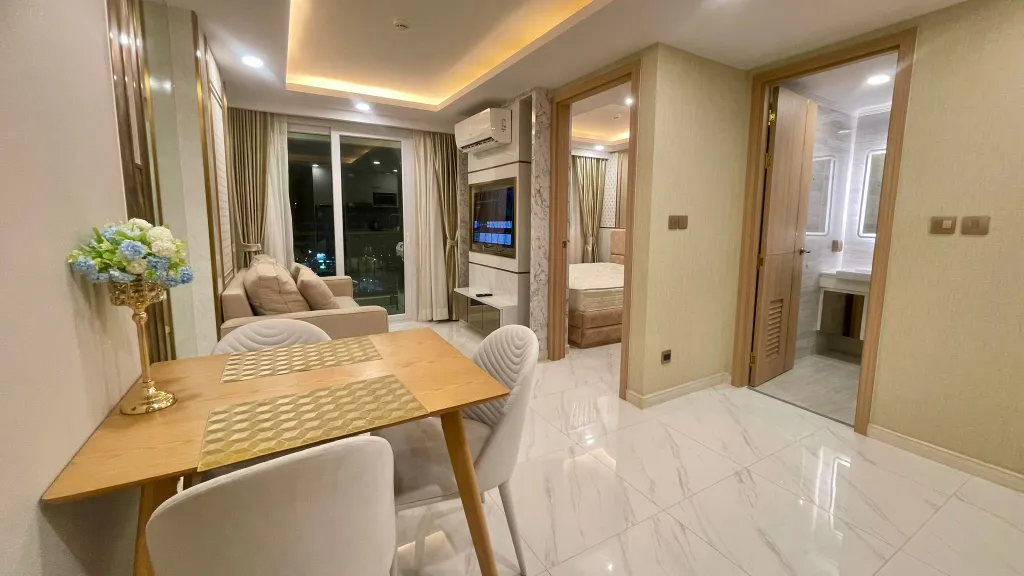 Teak GSR - Dusit Grand Park 2