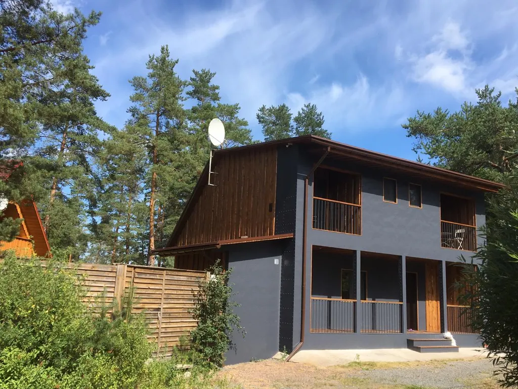 Коттедж Коттедж Гараж — Луга