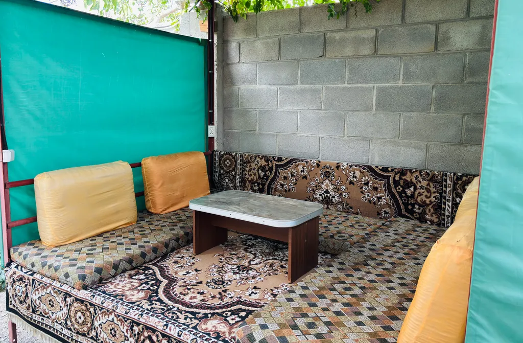 Уютный дом среди гор и моря