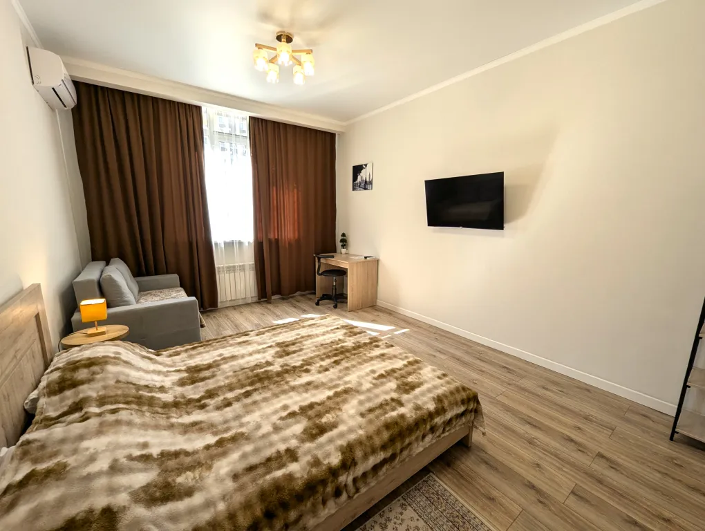 Уютная светлая квартира в центре Алматы со всеми удобствами