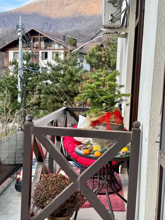 Солнечная стильная студия в горах Красной Поляны