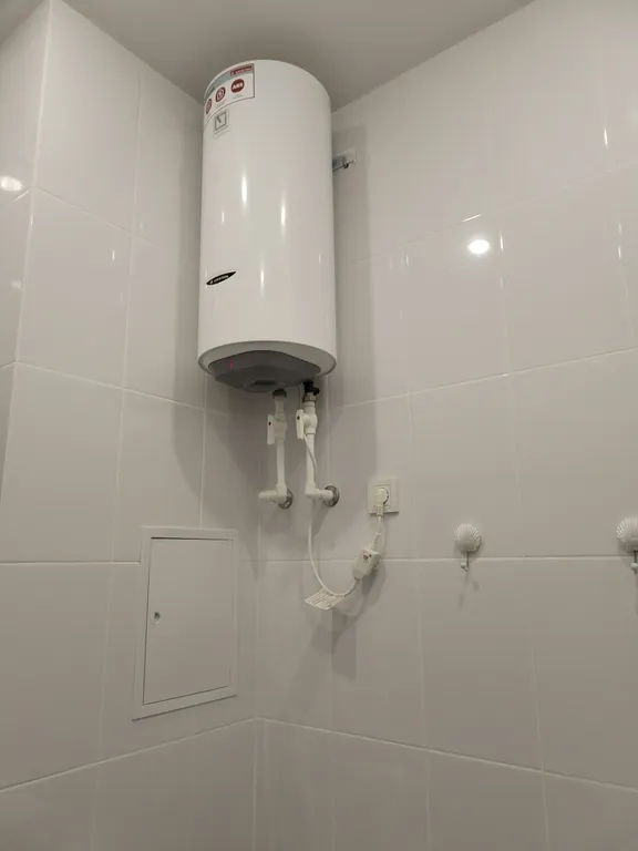 Студия для двоих с видом на аллею