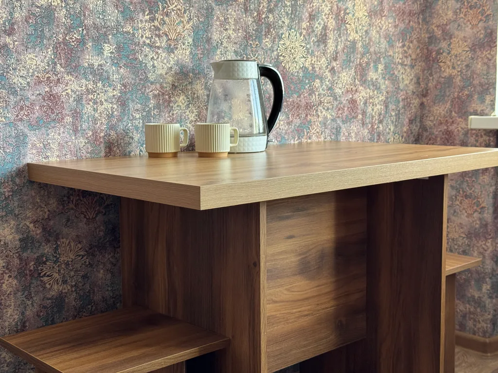 Уютная комната с видом на горы