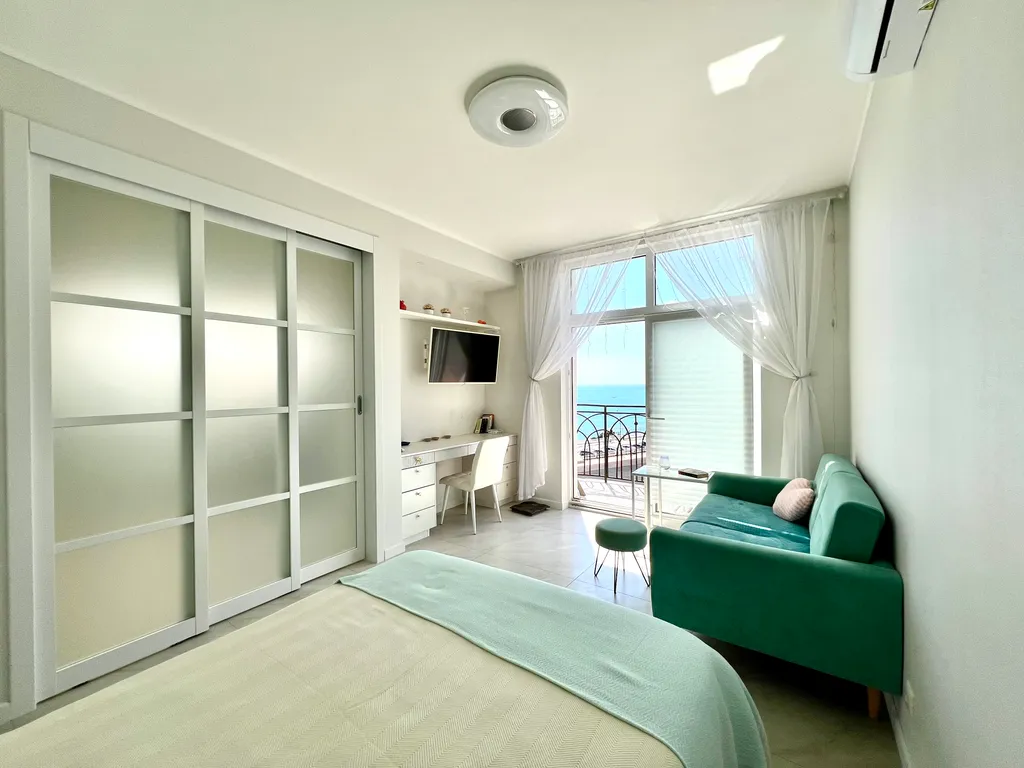 Уютная квартира с прямым видом на море