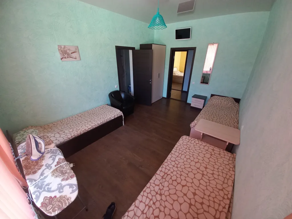 Коттедж Часть дома с отдельным входом с видом на горы — Геленджик