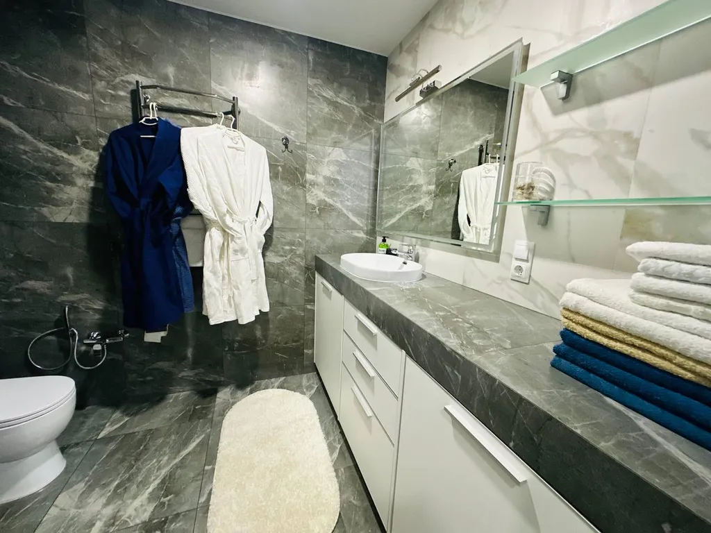 Квартира Квартира Комфортный апартамент с видом на бассейн и море — Севастополь