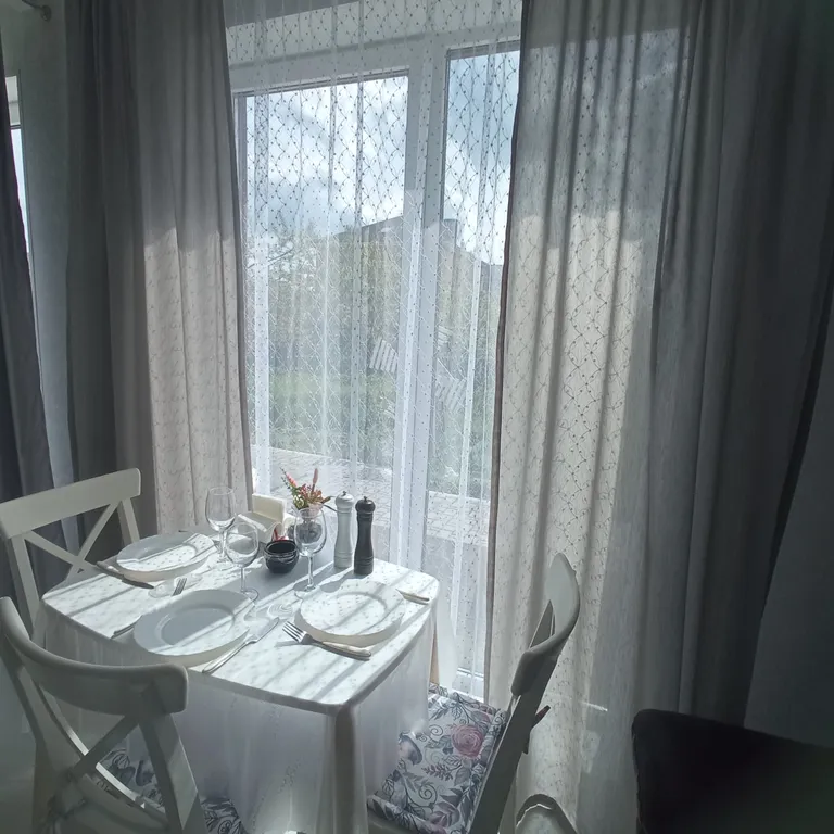 Коттедж с видом на сад