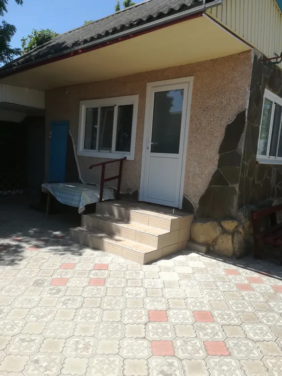 Коттедж Домик у моря — аренда посуточно в Голубицкая