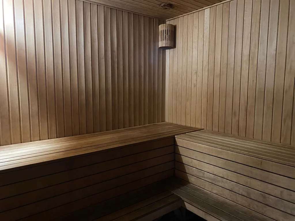 Коттедж с сауной и бильярдом