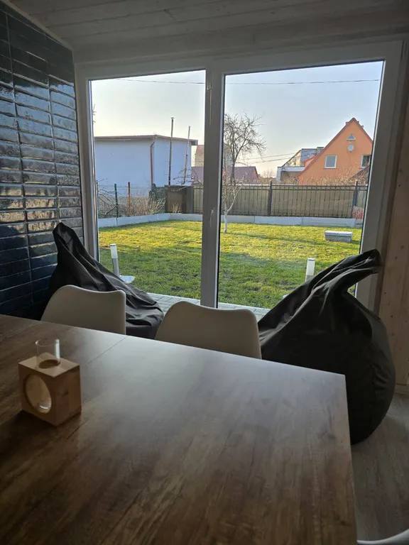 Квартира Изумительные 3-комнатные апартаменты с собственным участком земли — аренда посуточно в Янтарный