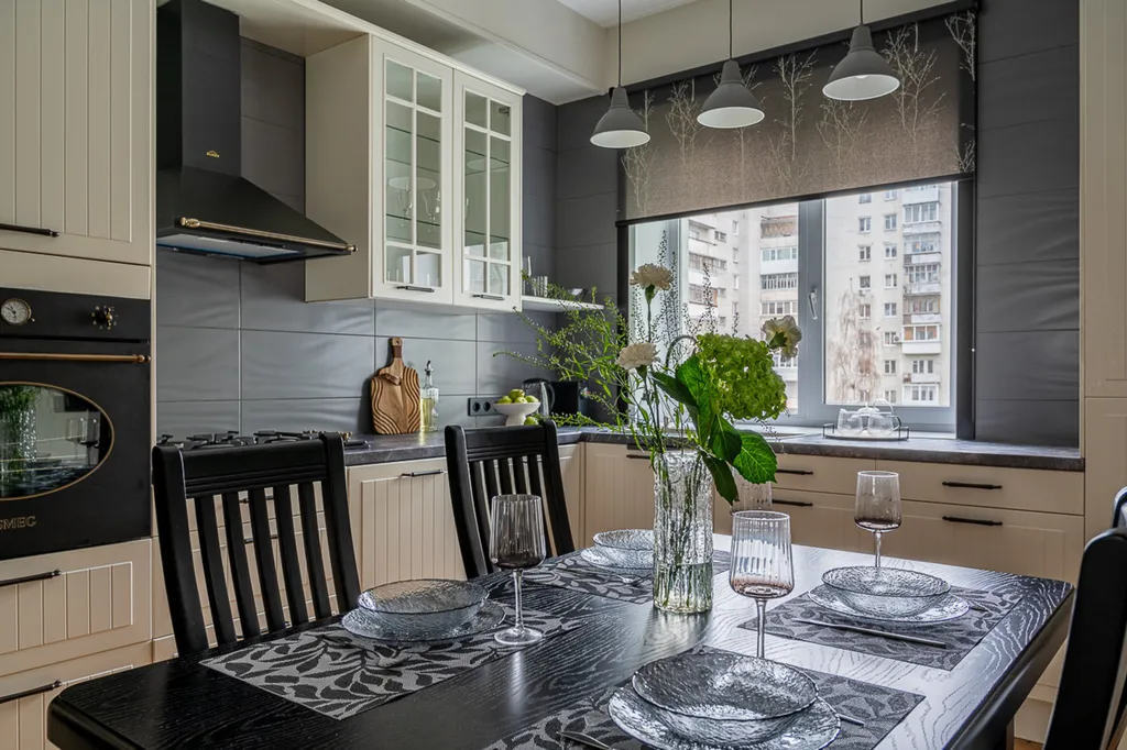 Квартира Просторная квартира бизнес-класса с винтажным интерьером в центре — Екатеринбург