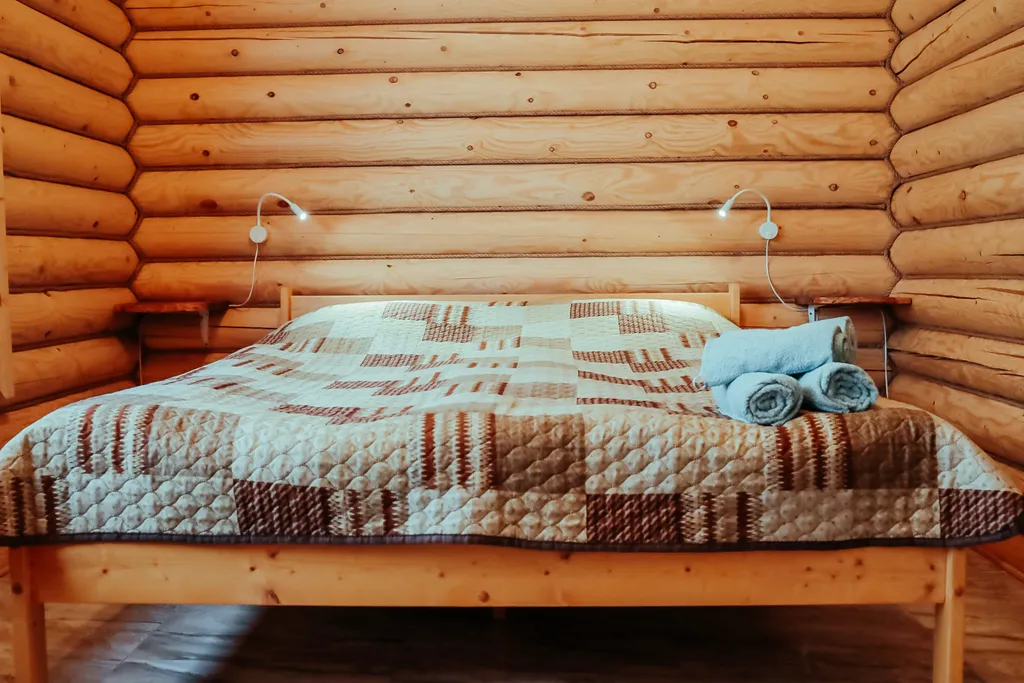 Дом на берегу озера