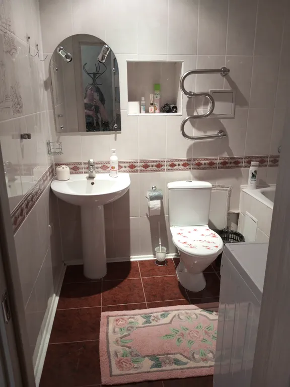 Студия в центре города, просторная с отдельной кухней и уютным балконом