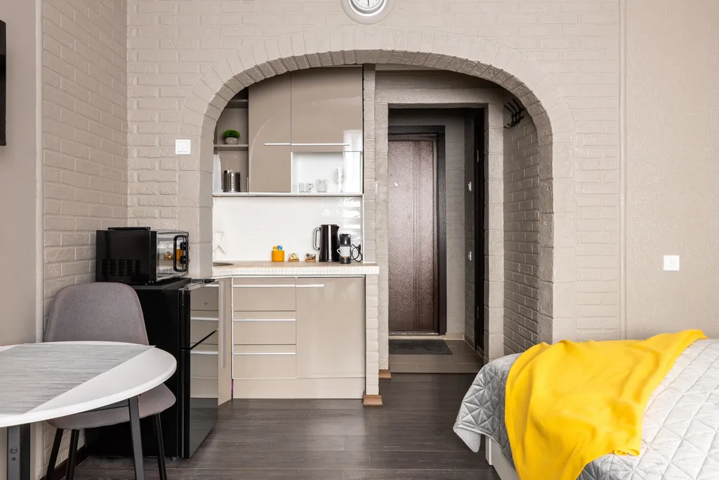 Уютная студия с дизайнерским ремонтом