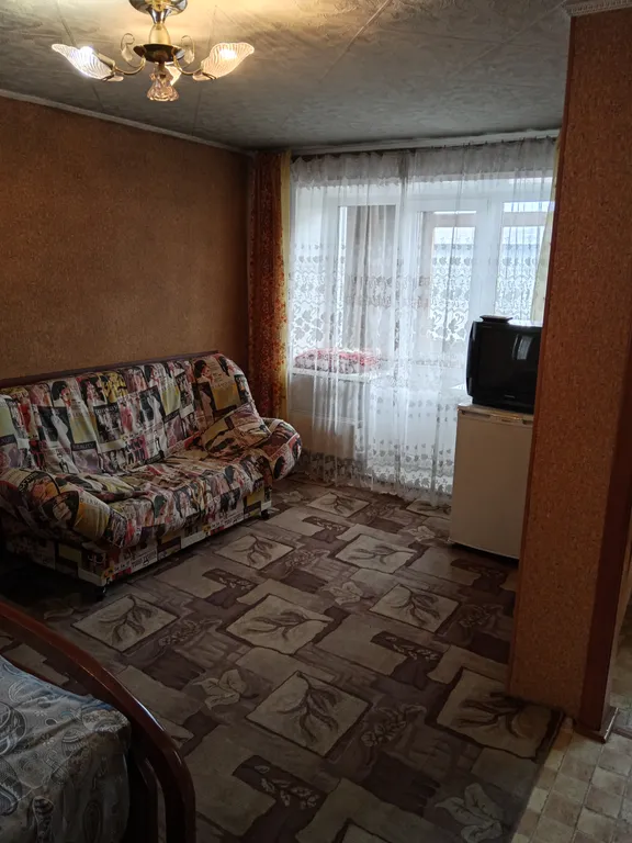 Абакан 1п/п в центре на 3 этаже с балконом