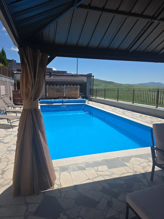 Коттедж Family house — аренда посуточно в Ереван