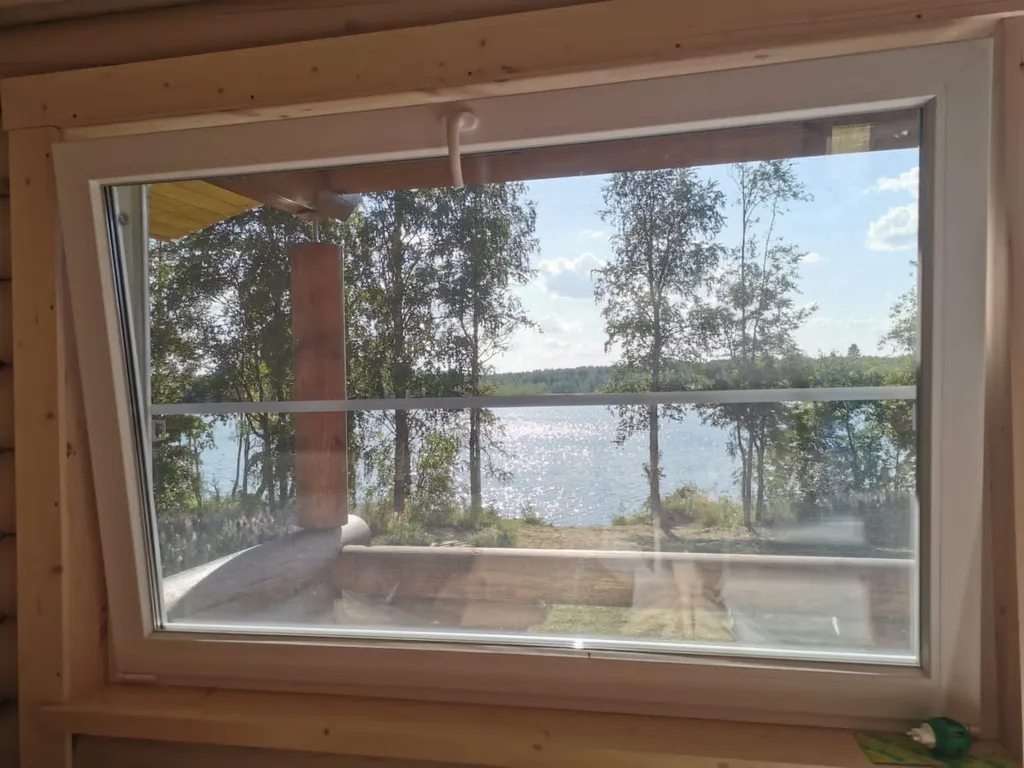 Дом на берегу озера