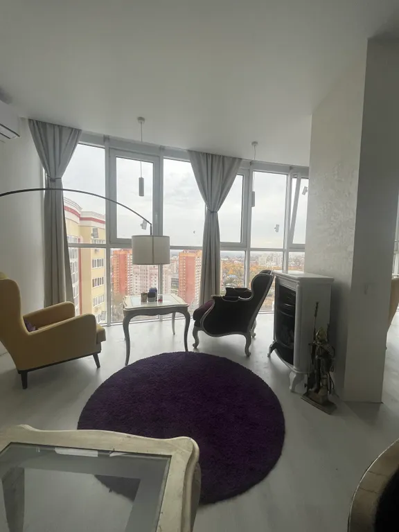 Чудесная квартира с панорамным видом на город