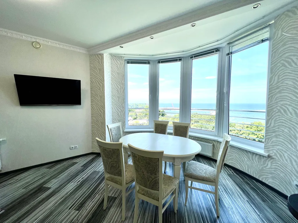 Квартира с видом на море и закат у пляжа