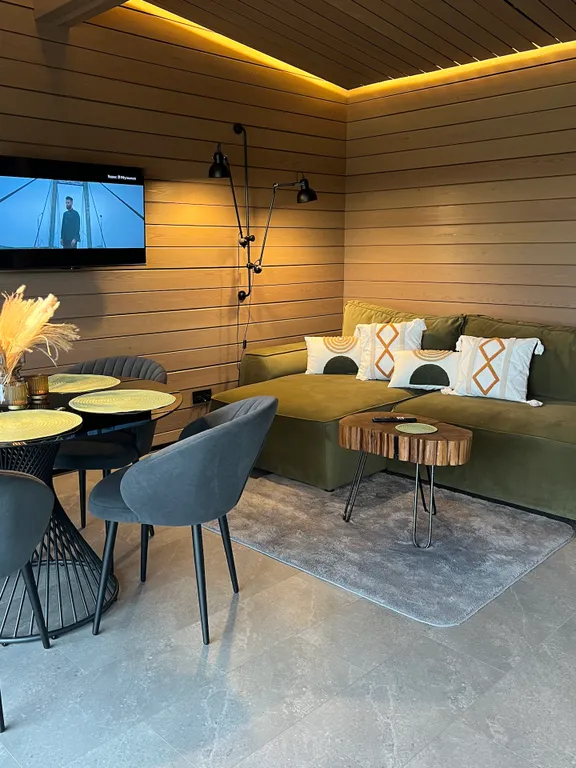 Дом на озере