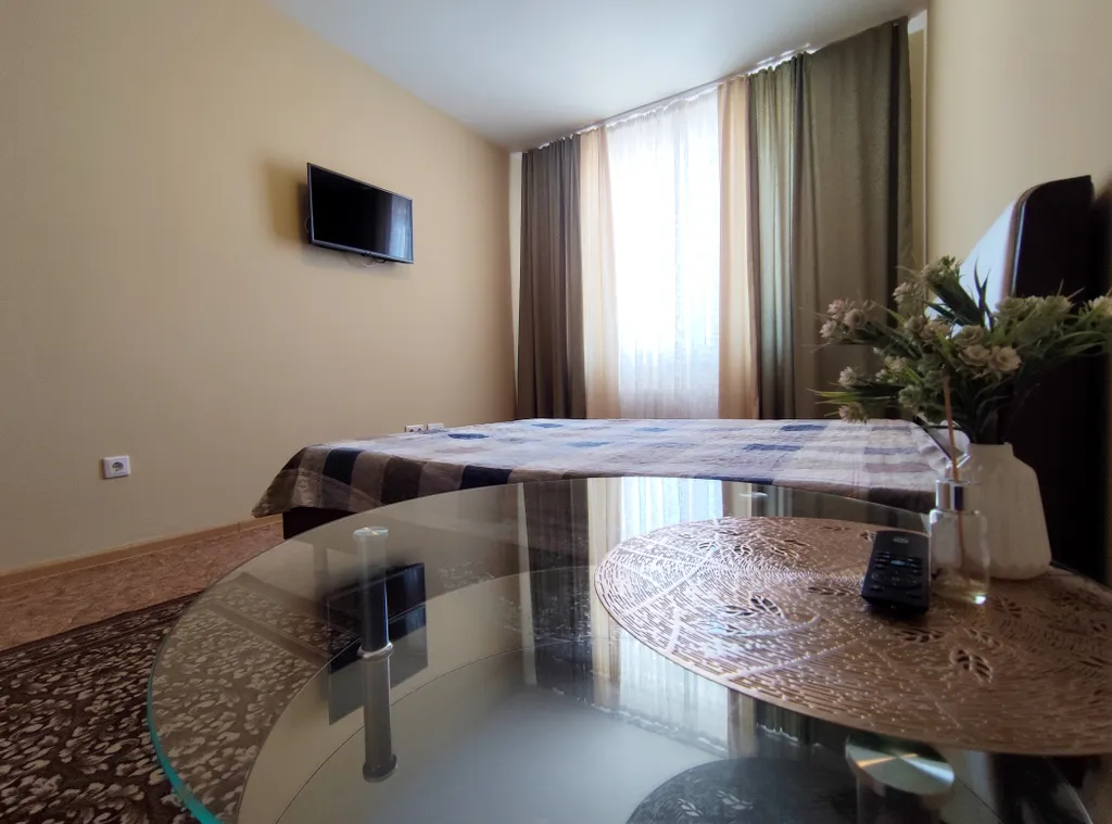 Квартира Уютные апартаменты рядом с ЖД вокзалом и оживленным районом города — аренда посуточно в Ноябрьск