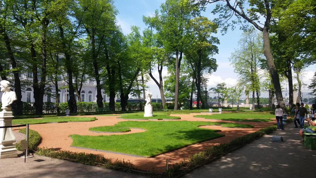 Люкс, летний сад, 6 персон, парковка