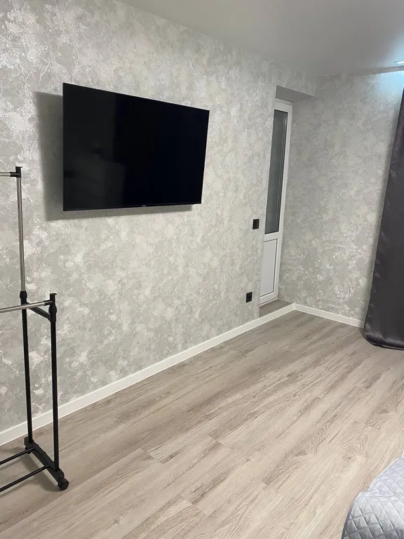 Уютная 2-комнатная квартира с новым ремонтом в тихом центре