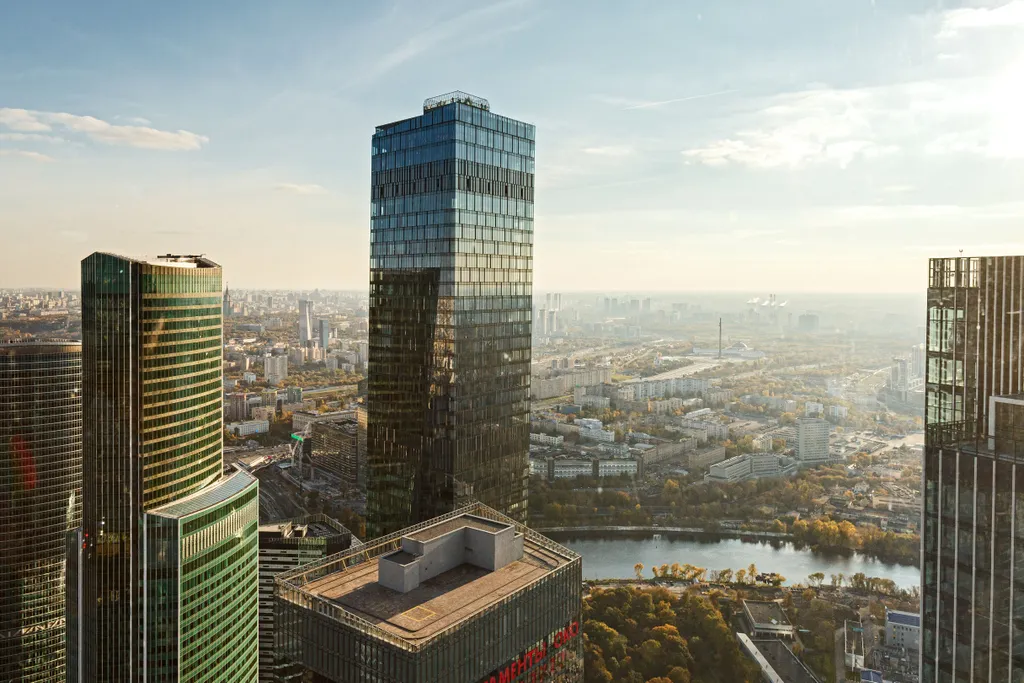 Потрясающая панорама с 73 этажа башни Neva Towers