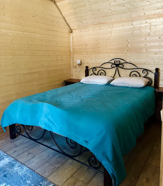 Большой коттедж