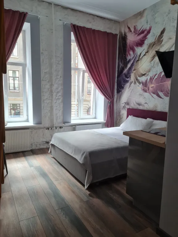 Апартаменты в центре Чудо в перьях — аренда посуточно в Санкт-Петербург