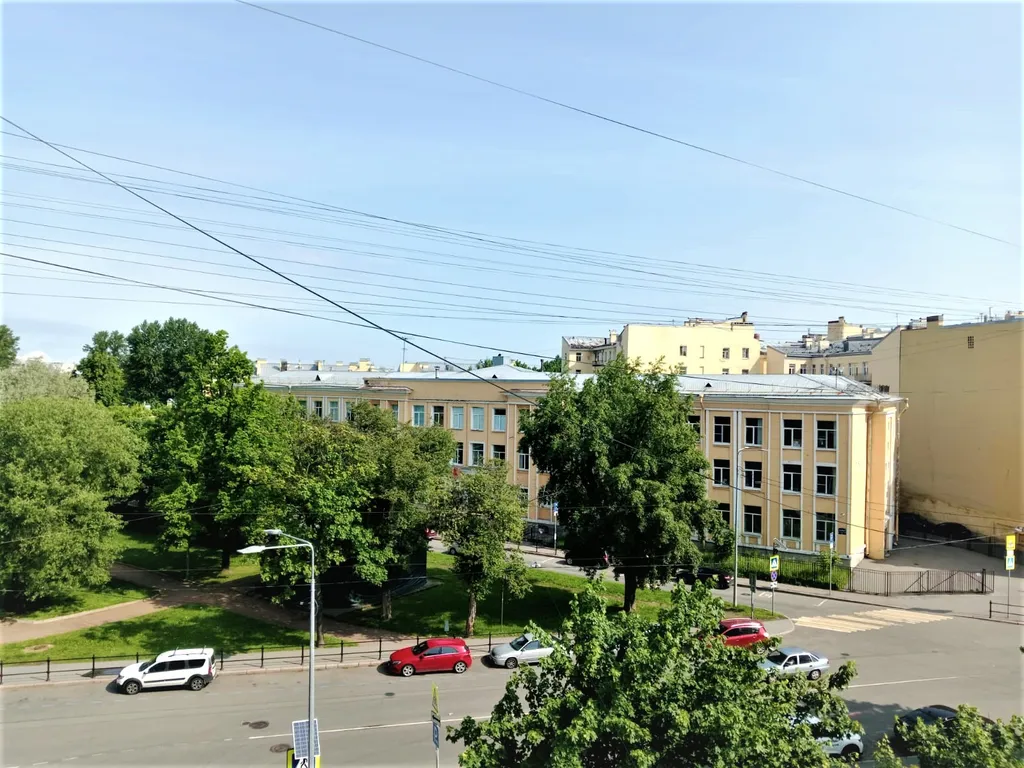Уютная квартира между Обводным и Фонтанкой
