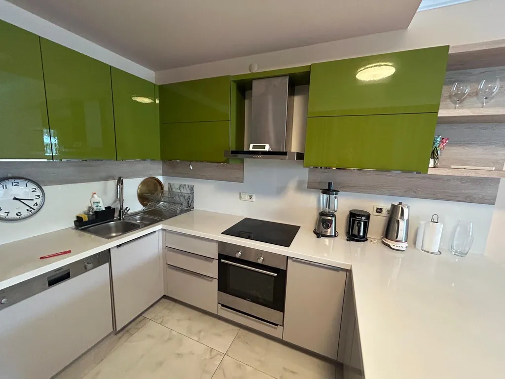 Около моря со своим пляжем