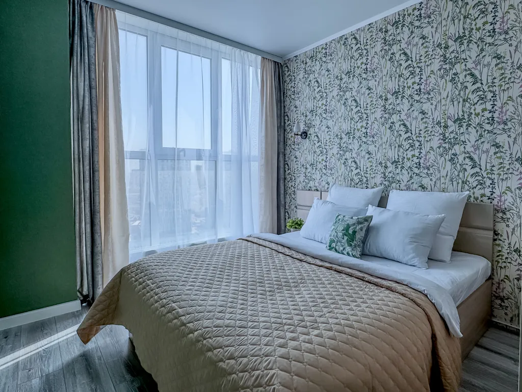 Квартира с евроремонтом, вид на город и реку