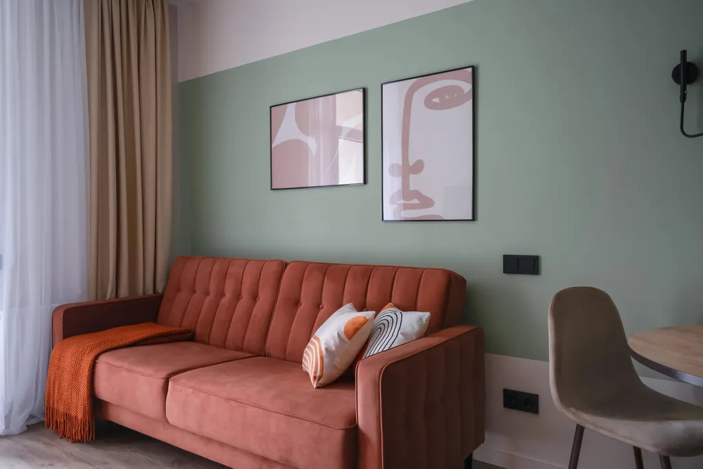 Комфортабельная евродвушка Меркурий с балконом у озера