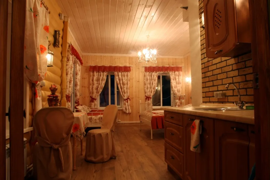 Квартира с видом на речку и монастырь