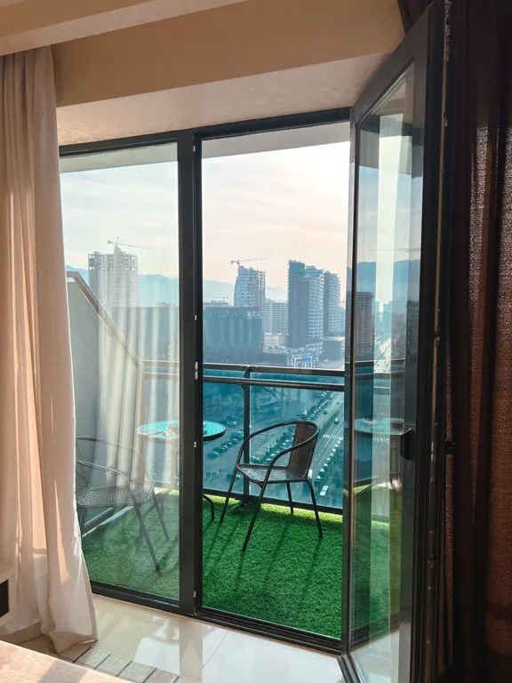 Апартаменты с шикарным видом на море и парк