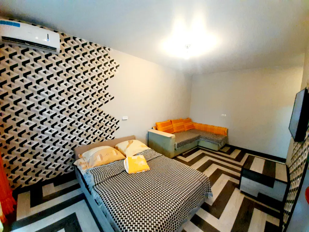 Квартира с балконом рядом с Аэропортом, 15 мин до моря и казино