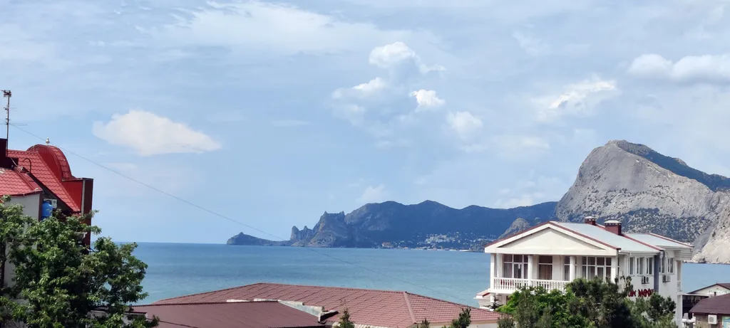 Квартира Апартаменты в Atlas Apart-Hotel SPA, вид на море и 4 бассейна — аренда посуточно в Судак