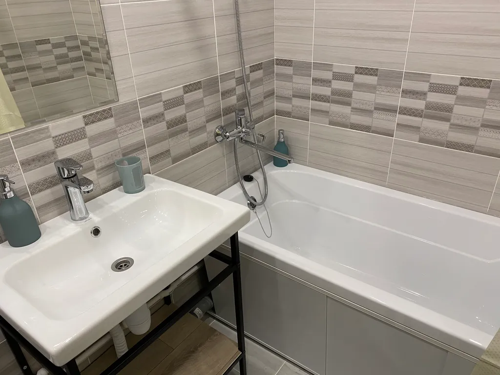 Квартира Квартира Люкс-апартамент в новом доме у ЖД — Волгоград