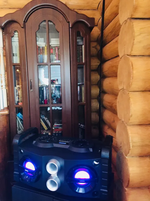 Коттедж Лада в черте города с сауной