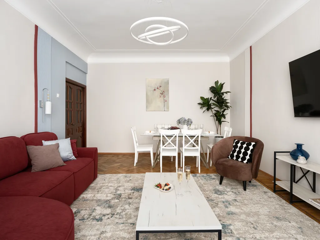 Четверка на Патриках в вишнёвых тонах