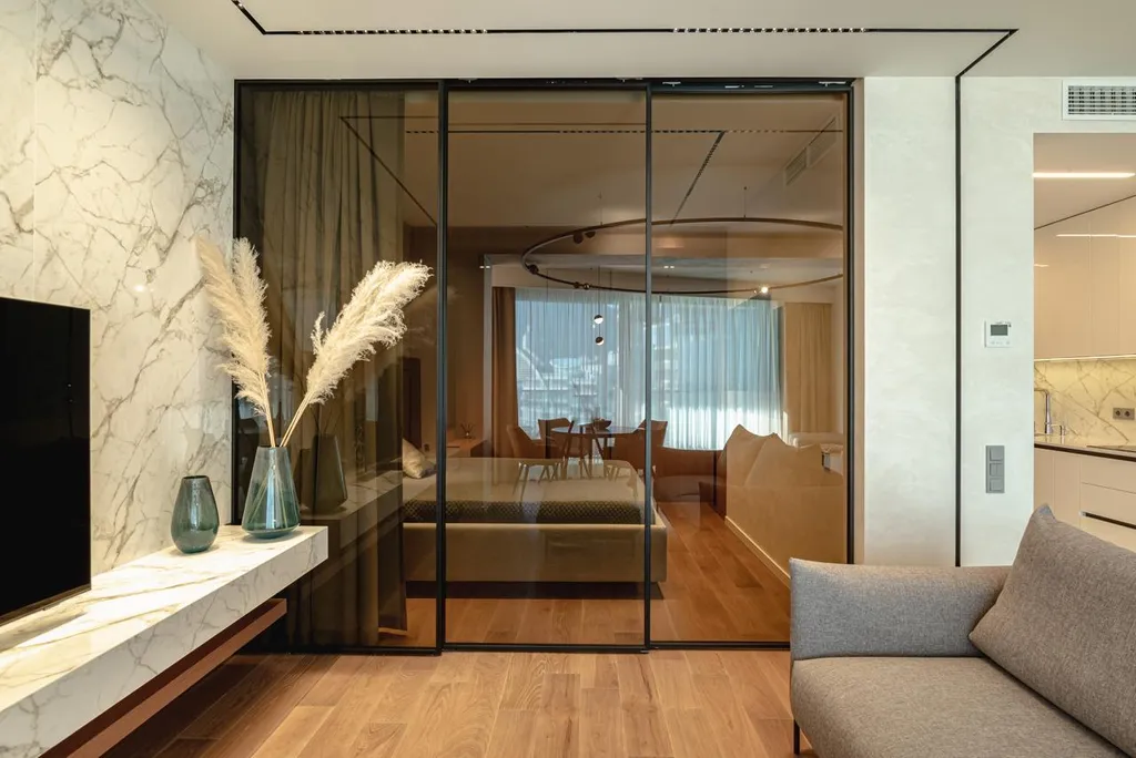 Апартамент с панорамой на море и двумя санузлами в Приморском парке