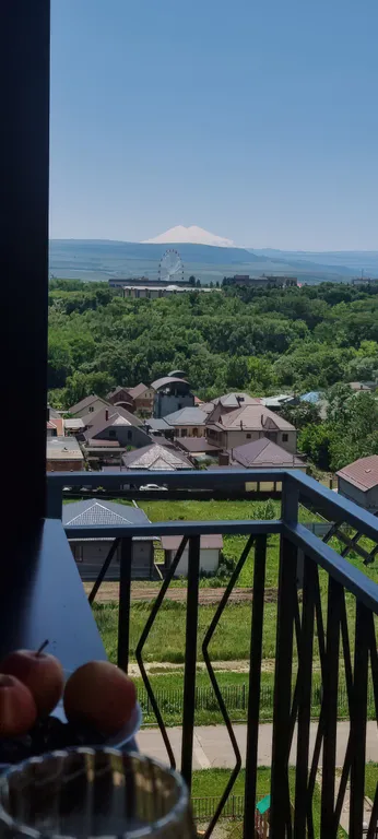 Видовая квартира с личной крытой парковкой