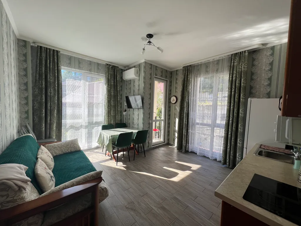 2-комнатная квартира в пешей доступности Имеретинской набережной — аренда посуточно в Веселое